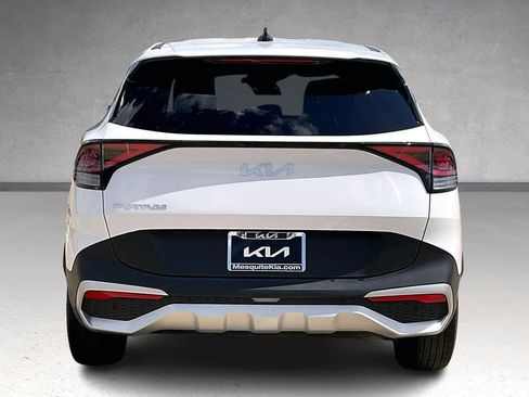 Certified 2025 Kia Sportage LX image 5