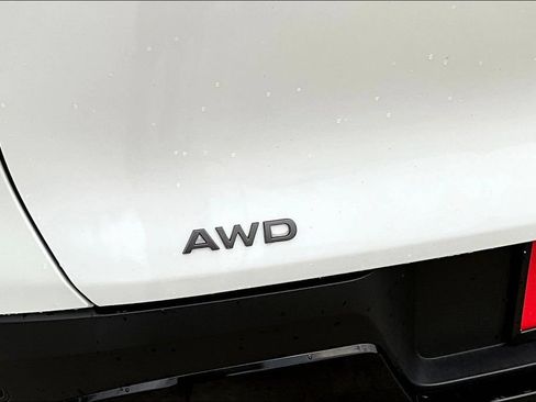 Certified 2025 Nissan Murano SV AWD/4WD image 31