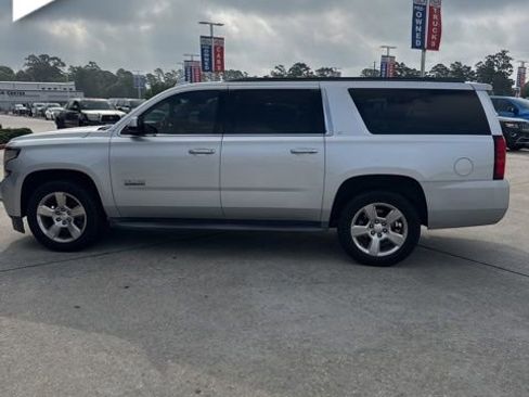 Used 2015 Chevrolet Suburban LT w/ Texas Edition RWD image 6