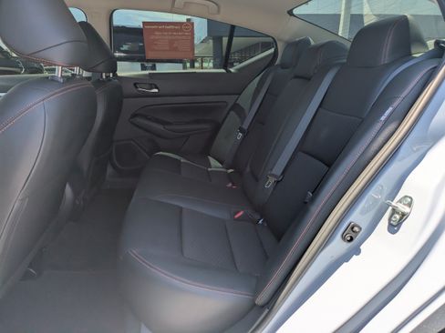 Certified 2025 Nissan Altima 2.5 SR FWD image 13