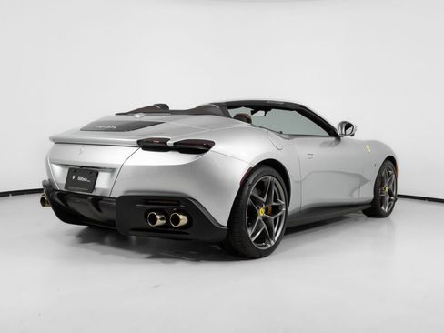 Used 2024 Ferrari Roma Spider image 8