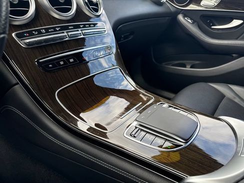 Used 2020 Mercedes-Benz GLC 300 4MATIC w/ AMG Line image 19