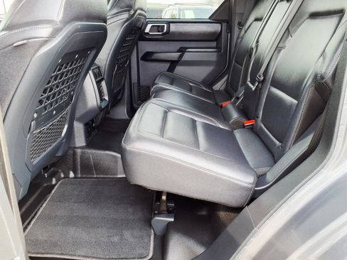 Certified 2025 Ford Bronco Badlands AWD/4WD image 17