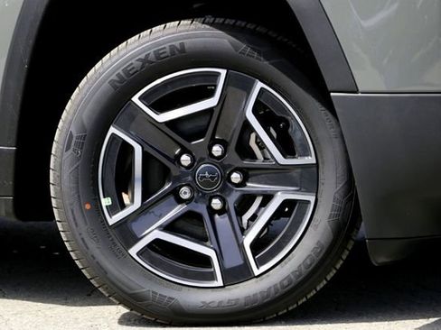 New 2026 Jeep Cherokee Overland AWD/4WD image 2