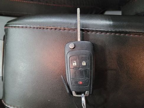 Used 2015 GMC Terrain SLE image 32