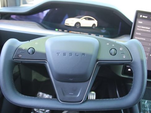Used 2023 Tesla Model X AWD/4WD image 14