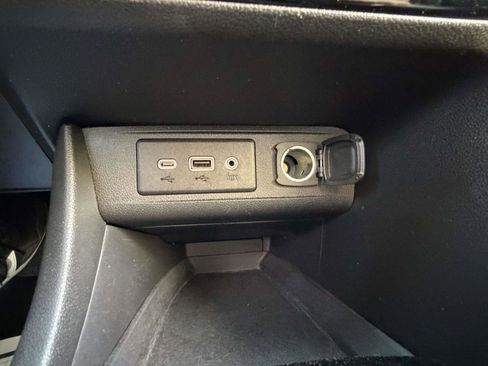 Certified 2023 Buick Encore GX Preferred FWD image 19