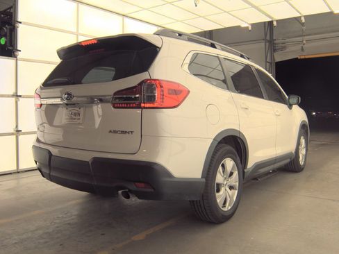 Used 2019 Subaru Ascent 8-Passenger AWD/4WD image 8