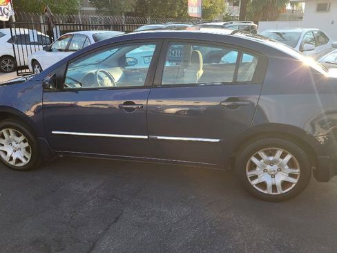 Used 2011 Nissan Sentra 2.0 S image 2