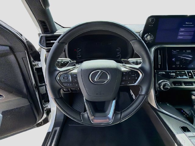 Used 2024 Lexus LX 600 4WD w/ Luxury Package image 41