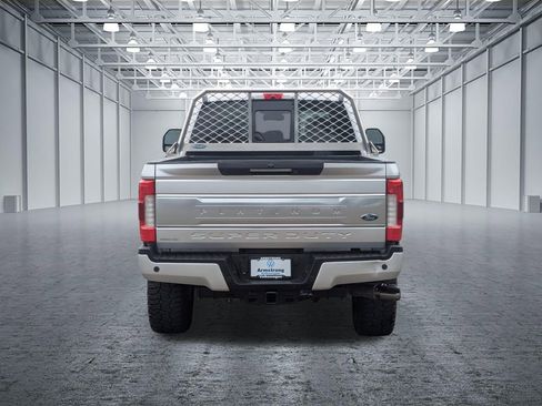 Used 2017 Ford F350 Platinum w/ Platinum Ultimate Package AWD/4WD image 4