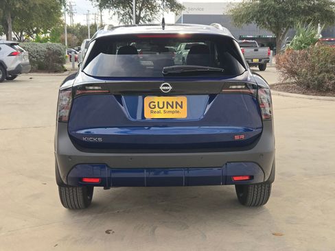 New 2026 Nissan Kicks SR FWD image 4