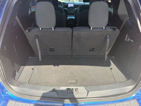 Used 2020 Ford Explorer XLT RWD image 8