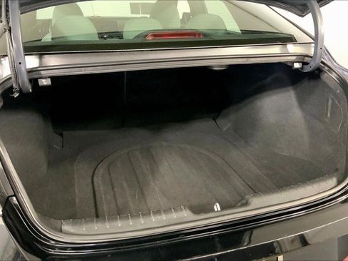 Used 2025 Hyundai Elantra Limited FWD image 4