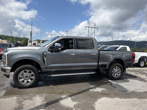 Used 2024 Ford F250 Lariat w/ Lariat Ultimate Package AWD/4WD image 11