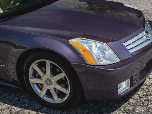 Used 2004 Cadillac XLR image 17