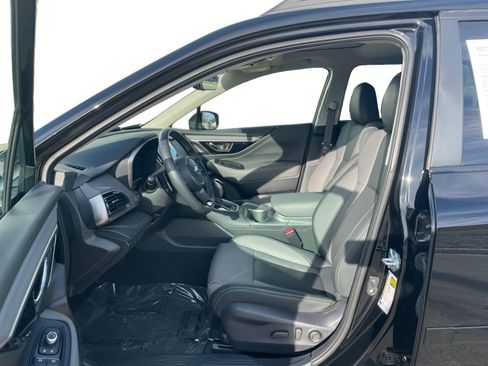 Certified 2025 Subaru Outback Onyx Edition XT image 2