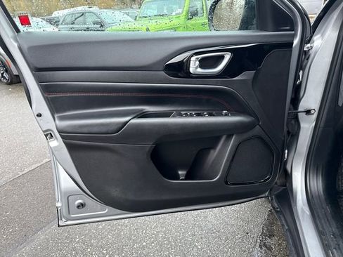 Used 2024 Jeep Compass Trailhawk image 16