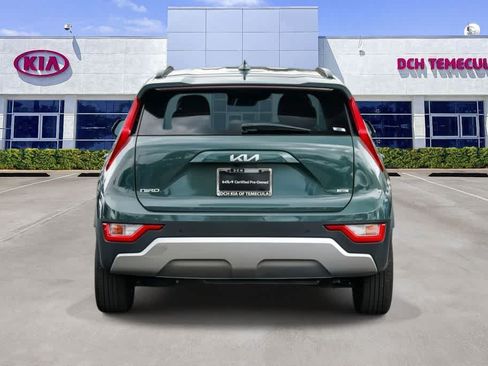 Certified 2025 Kia Niro EX FWD image 5