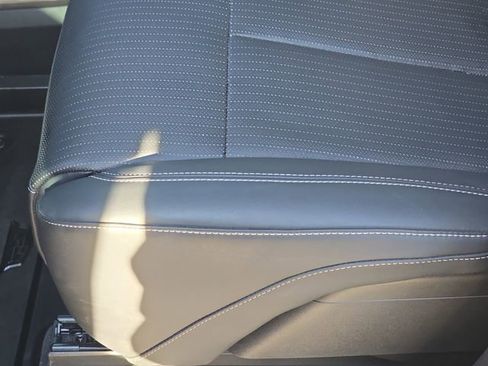 Used 2026 Cadillac Vistiq Sport image 33