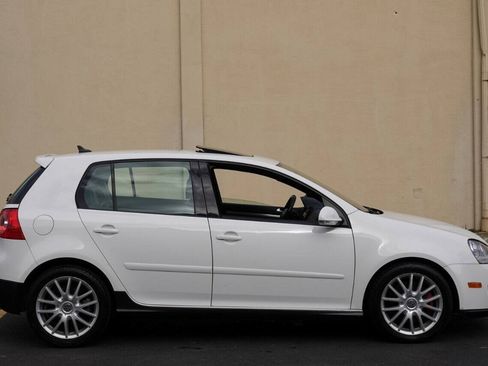 Used 2007 Volkswagen GTI 4-Door FWD image 21