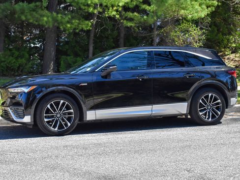 Used 2024 Acura ZDX A-Spec image 3