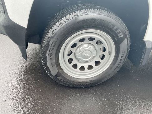 Used 2025 Chevrolet Colorado W/T w/ Advanced Trailering Package image 8