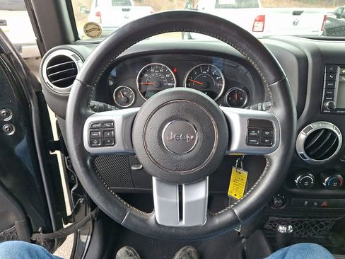 Used 2015 Jeep Wrangler Sport image 19