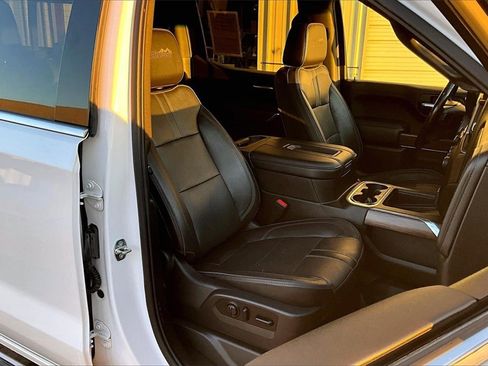 Used 2020 Chevrolet Silverado 1500 High Country w/ Safety Package II image 7