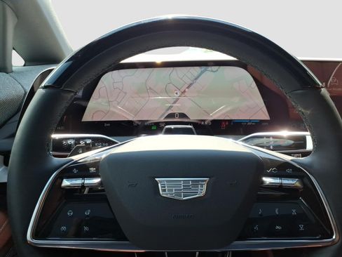 New 2027 Cadillac Optiq Premium Sport w/ LPO, Floor Liner Package AWD/4WD image 15