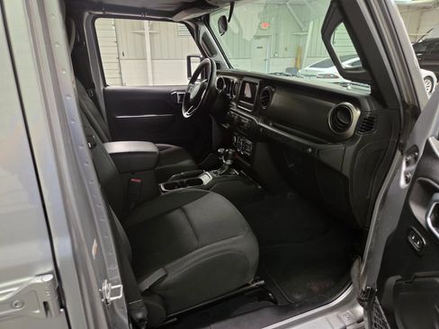 Used 2019 Jeep Wrangler Unlimited Sport S AWD/4WD image 28