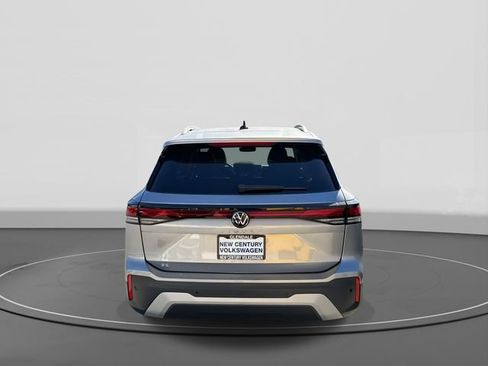 New 2026 Volkswagen Tiguan SE image 4