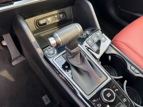 Used 2025 Kia Sportage SX FWD image 21