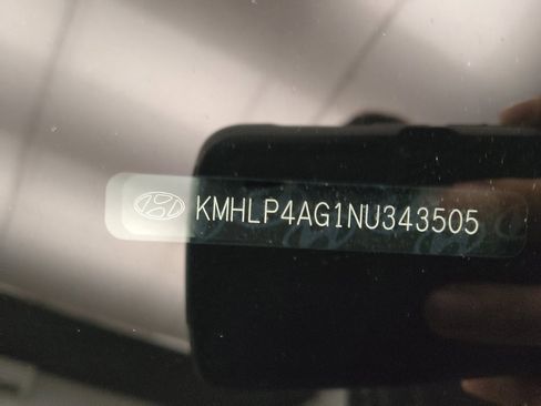 Used 2022 Hyundai Elantra Limited w/ Preferred Accessory Package FWD image 33