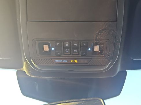 Used 2023 Ford Explorer Platinum w/ Technology Package AWD/4WD image 33