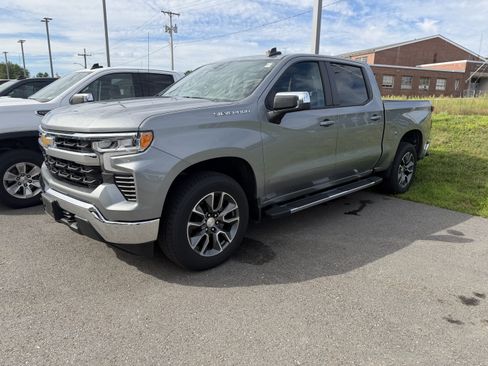 Used 2023 Chevrolet Silverado 1500 LT AWD/4WD image 1
