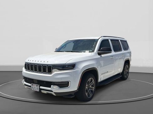 Used 2024 Jeep Wagoneer Series II w/ Flexible Seating Group RWD image 1