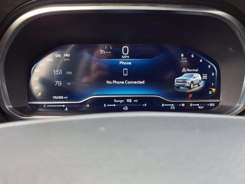 Used 2022 Chevrolet Suburban Premier AWD/4WD image 18