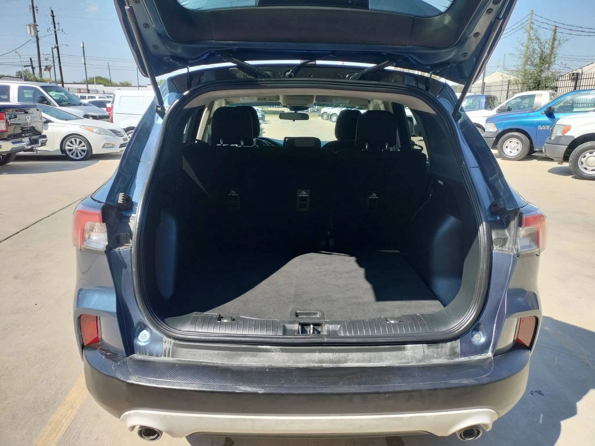 Used 2020 Ford Escape SE FWD image 9