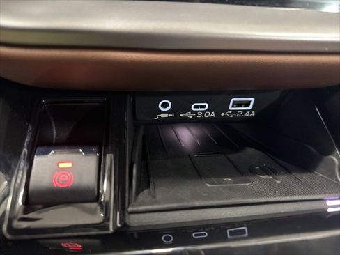 Certified 2025 Subaru Outback Touring XT image 23