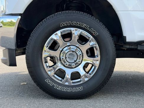 Used 2018 Ford F250 XL w/ Power Equipment Group AWD/4WD image 14