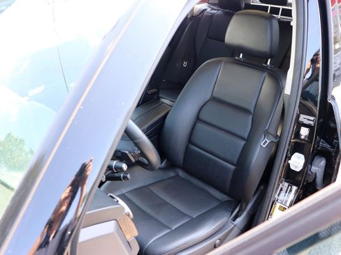 Used 2015 Mercedes-Benz GLK 350 4MATIC image 11