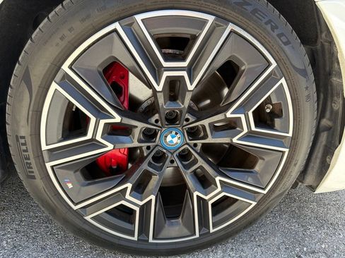 Certified 2024 BMW i5 eDrive40i w/ M Sport Package RWD image 5