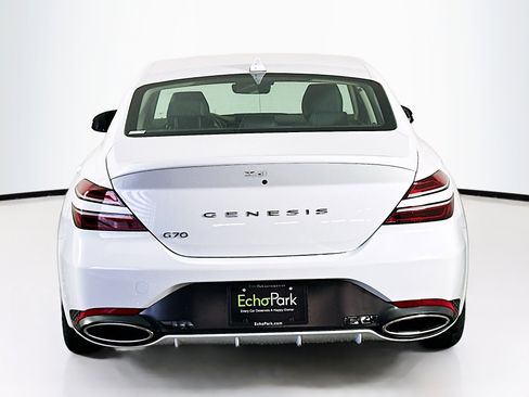Used 2025 Genesis G70 2.5T image 7
