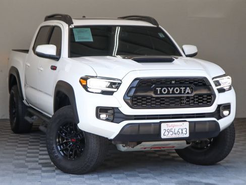 Used 2021 Toyota Tacoma TRD Pro AWD/4WD image 2