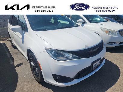 Used 2019 Chrysler Pacifica Touring-L w/ S Appearance Package
