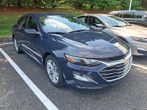 Certified 2025 Chevrolet Malibu LT FWD image 3