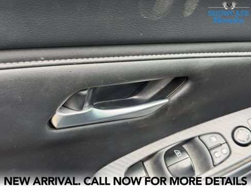 Used 2025 Nissan Sentra SV FWD image 9