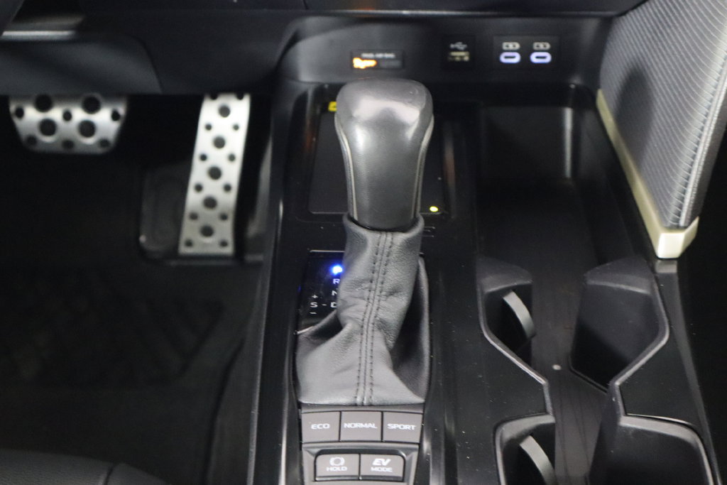Used 2025 Toyota Camry SE FWD image 27