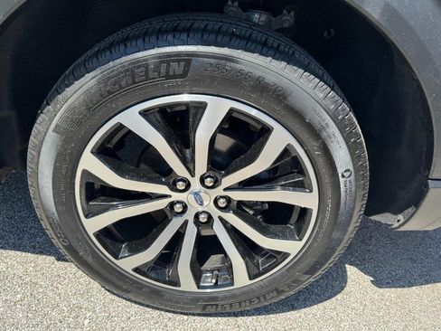 Used 2025 Ford Explorer ST-Line AWD/4WD image 24